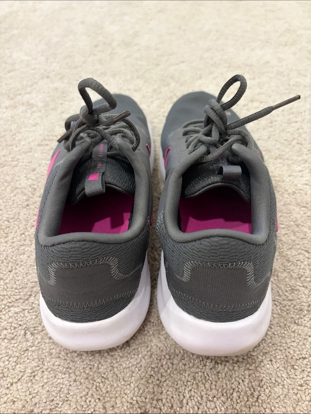Nike Flex Sneakers